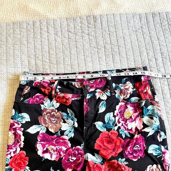 Chico's Floral Print Jeggings - Black and Red - Picture 3 of 6